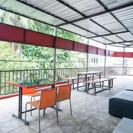 Reddoorz Plus Near Itc Cempaka Mas 2 Jakarta Exteriér fotografie