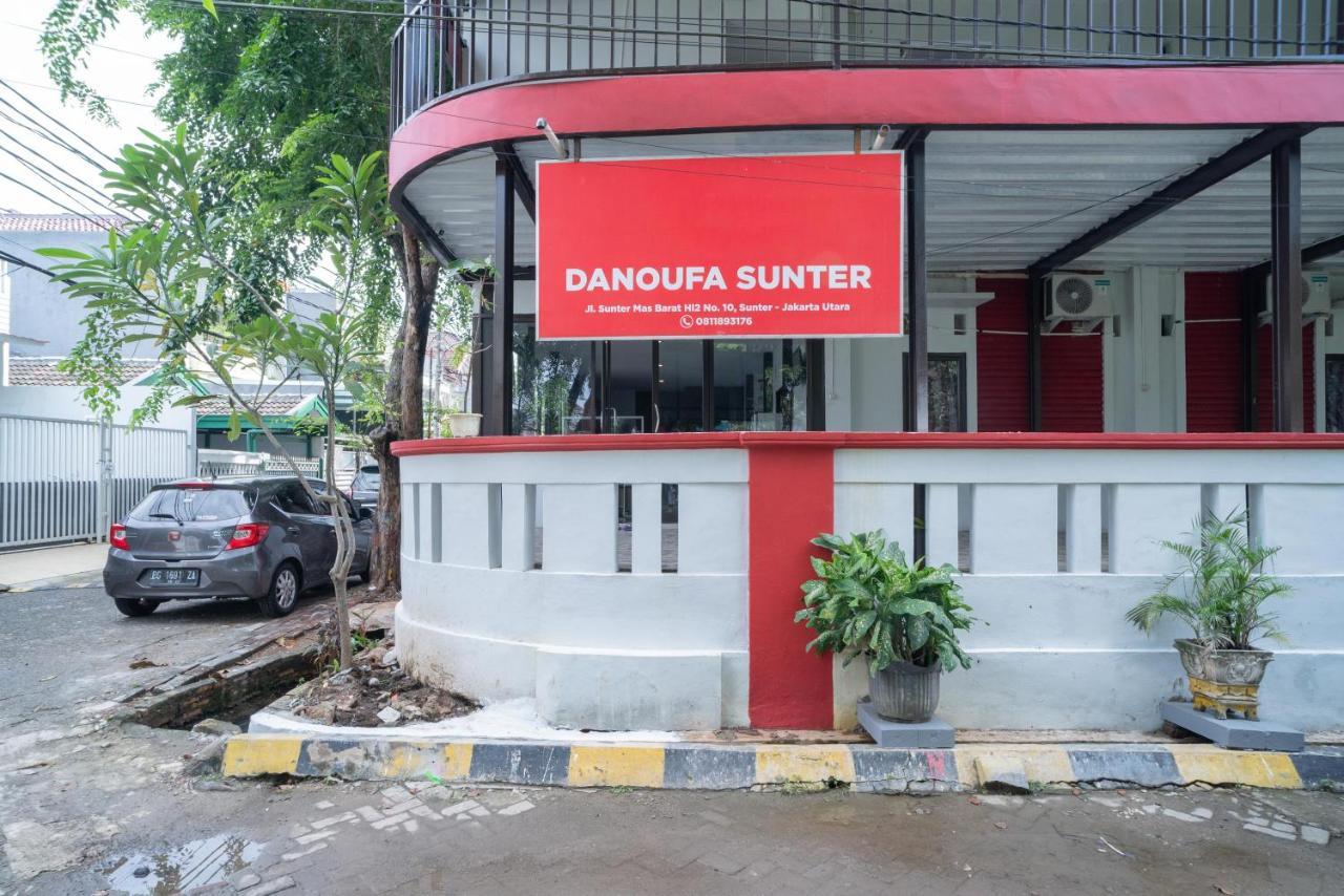 Reddoorz Plus Near Itc Cempaka Mas 2 Jakarta Exteriér fotografie