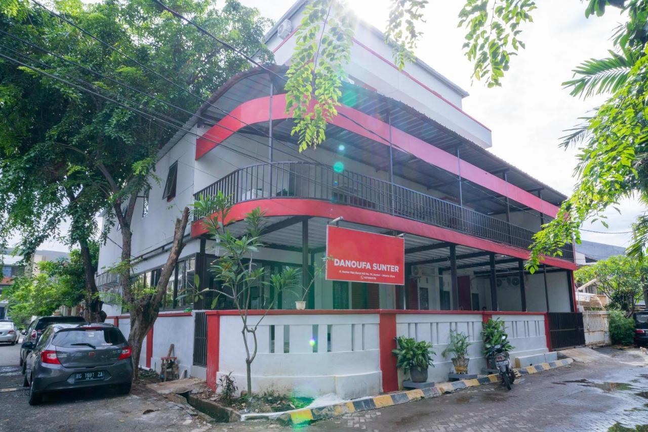Reddoorz Plus Near Itc Cempaka Mas 2 Jakarta Exteriér fotografie