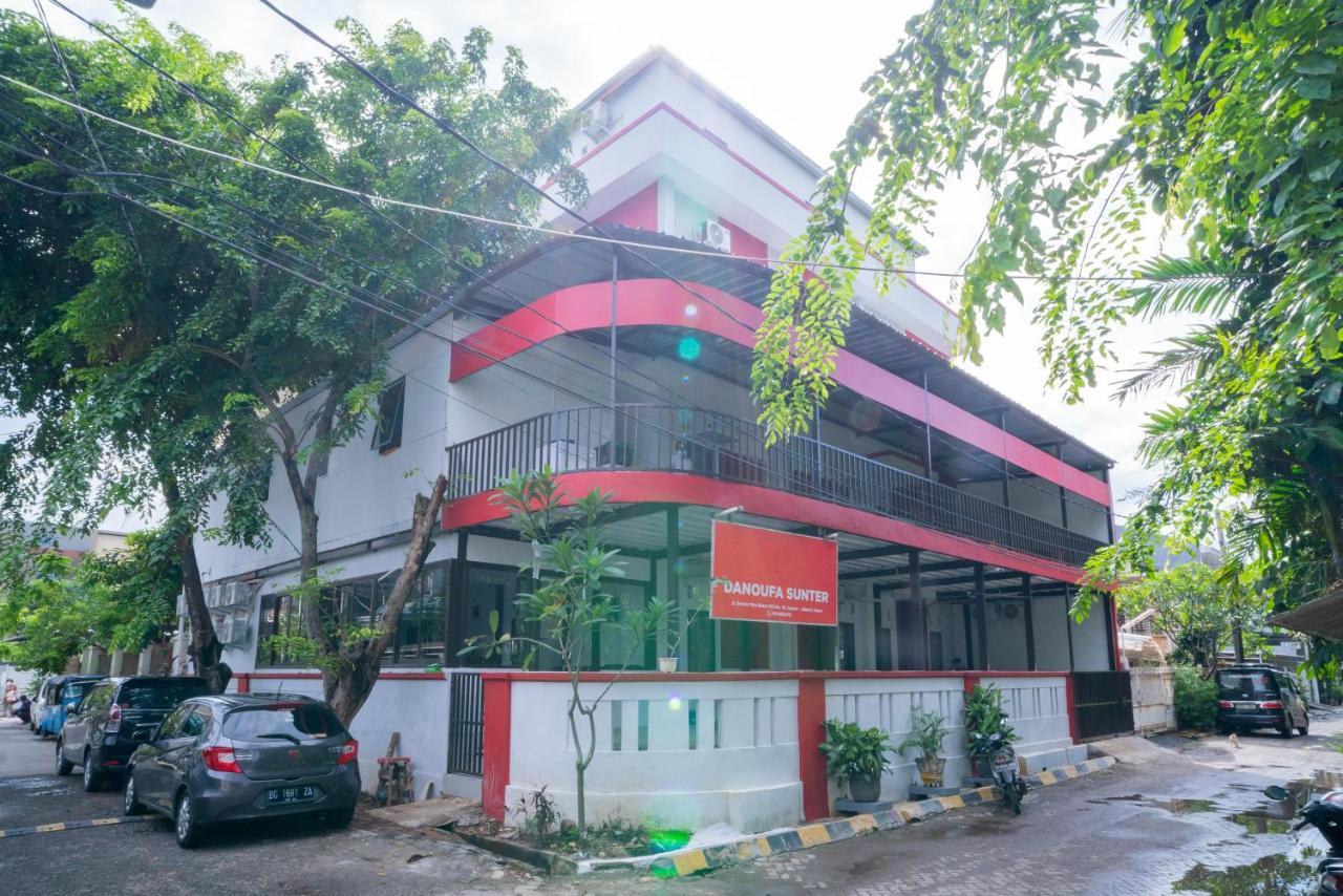 Reddoorz Plus Near Itc Cempaka Mas 2 Jakarta Exteriér fotografie