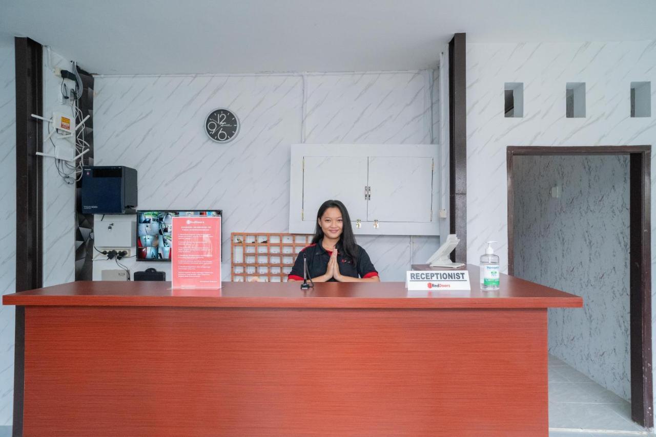 Reddoorz Plus Near Itc Cempaka Mas 2 Jakarta Exteriér fotografie