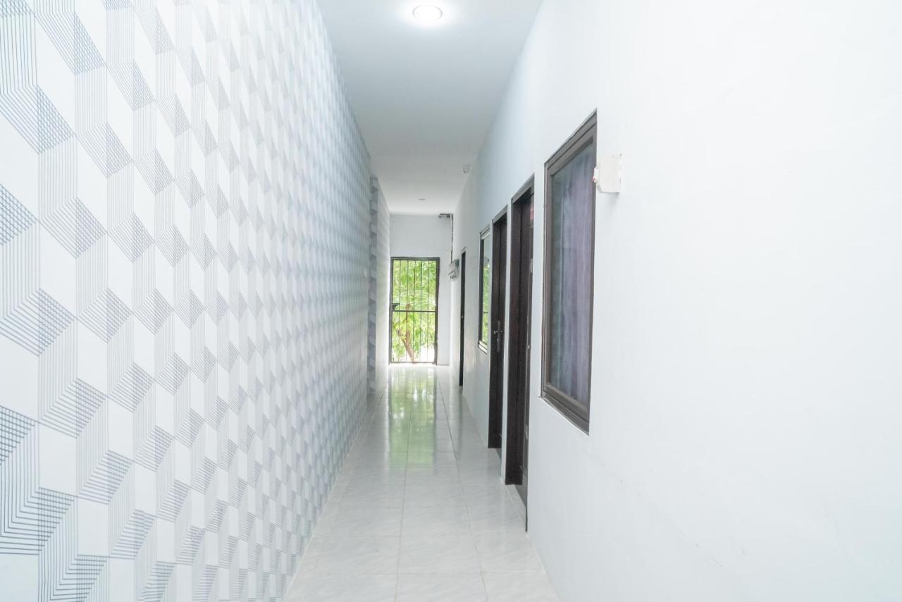 Reddoorz Plus Near Itc Cempaka Mas 2 Jakarta Exteriér fotografie