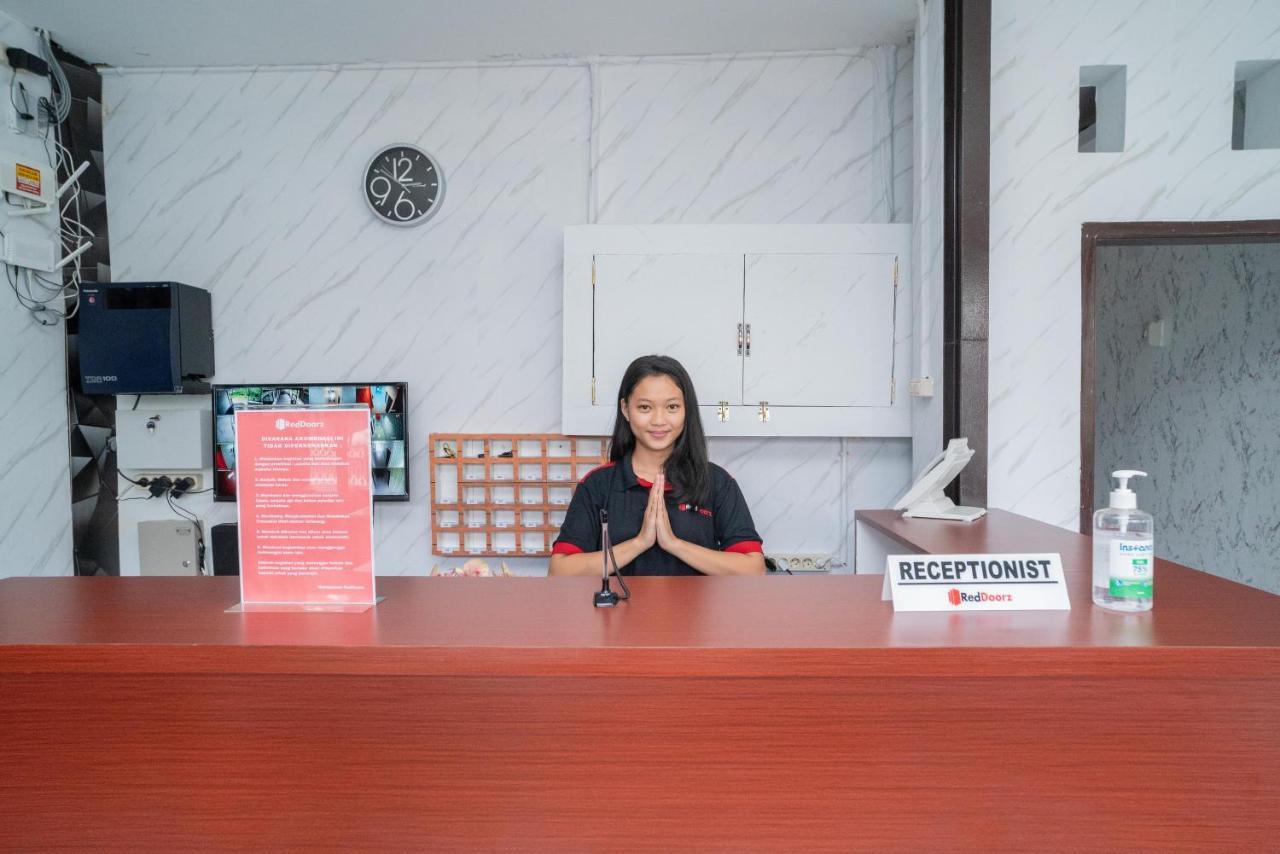 Reddoorz Plus Near Itc Cempaka Mas 2 Jakarta Exteriér fotografie