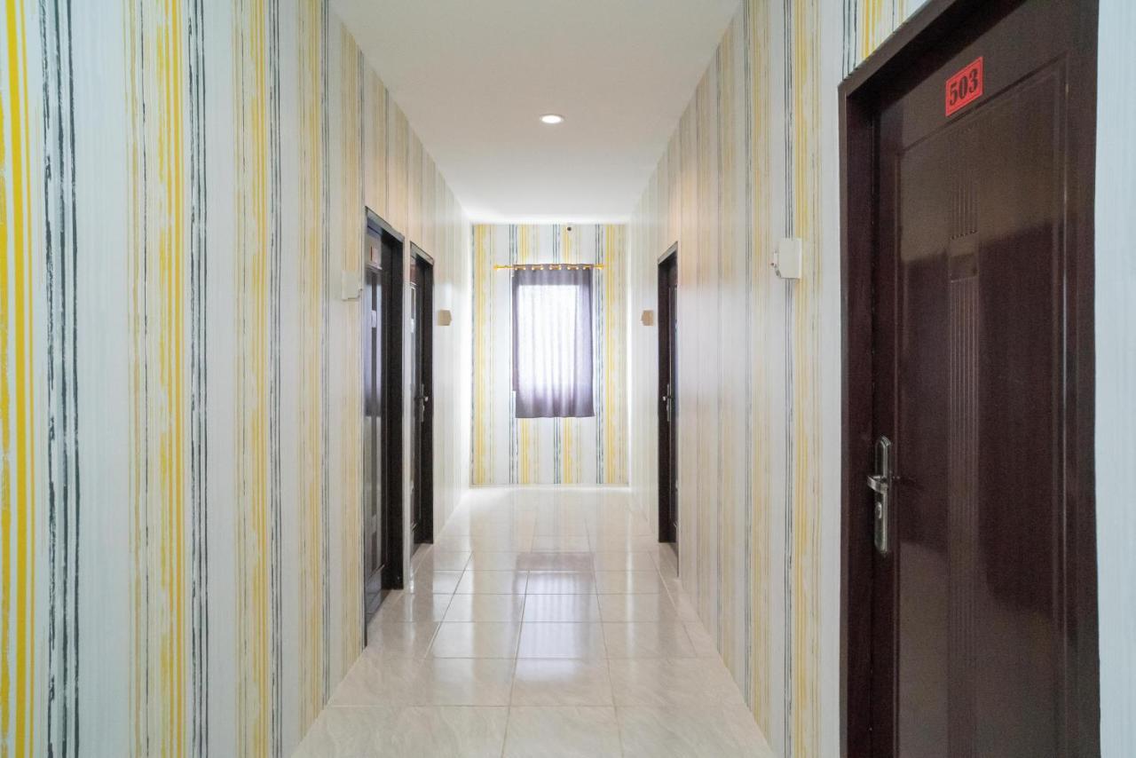 Reddoorz Plus Near Itc Cempaka Mas 2 Jakarta Exteriér fotografie